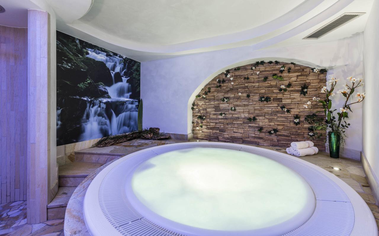 Stoa - Elegant & Romantic - 